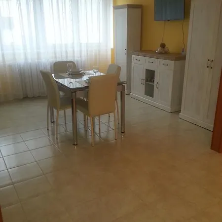 Szinva شقة *